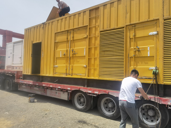 巴南除了负载情况和发动机维护，还有哪些因素会影响 200kw 柴油发电机的油耗？