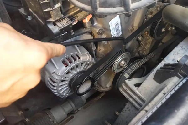 巴南转速传感器的工作原理是什么？