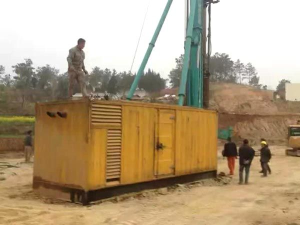 巴南如何判断水冷式机油散热器密封件是否需要更换？